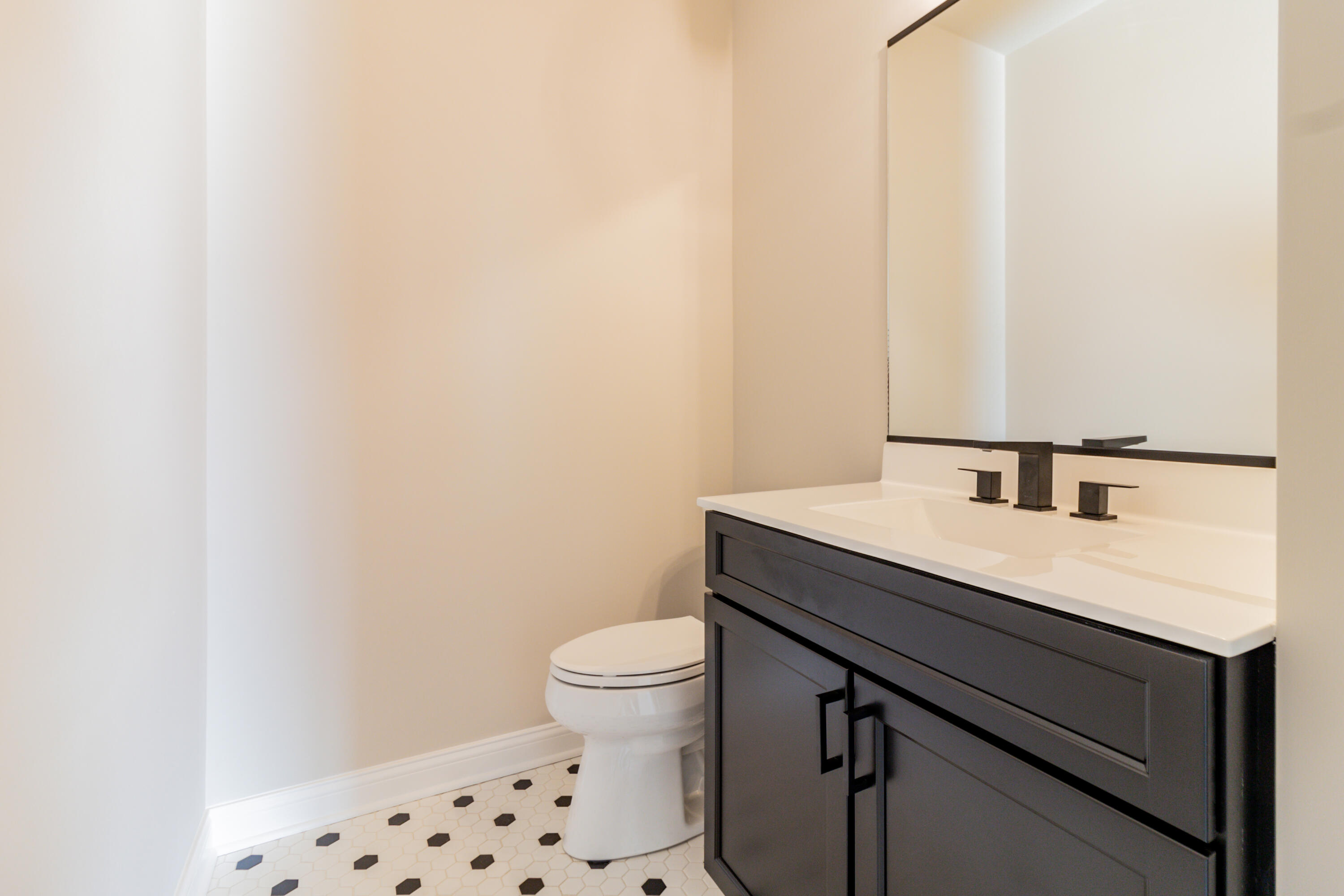 1757 Forest Ridge Drive Valparaiso, IN 46385 - Photo 11 of 36 3000x2000