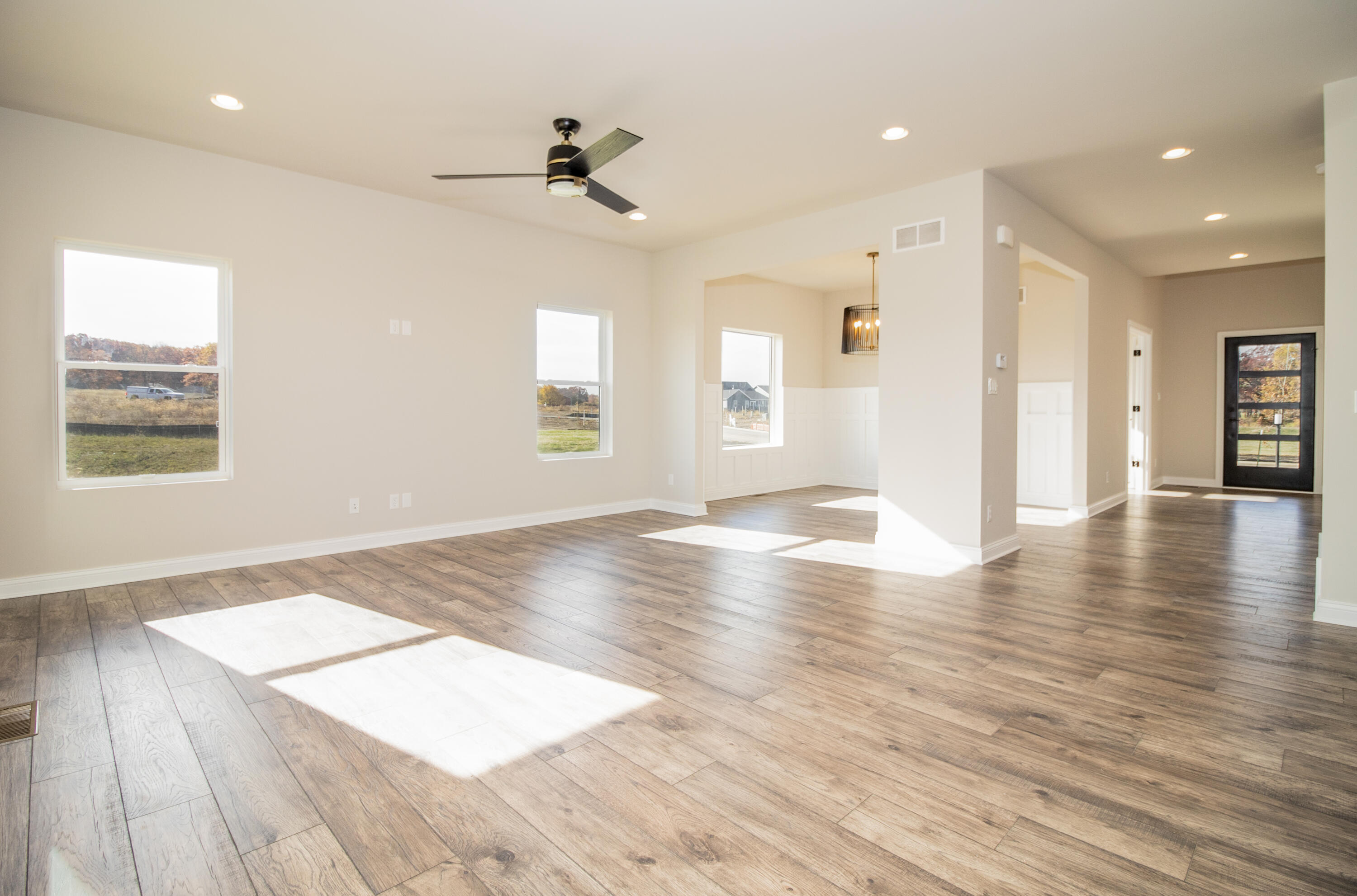 1757 Forest Ridge Drive Valparaiso, IN 46385 - Photo 14 of 36 3000x1982