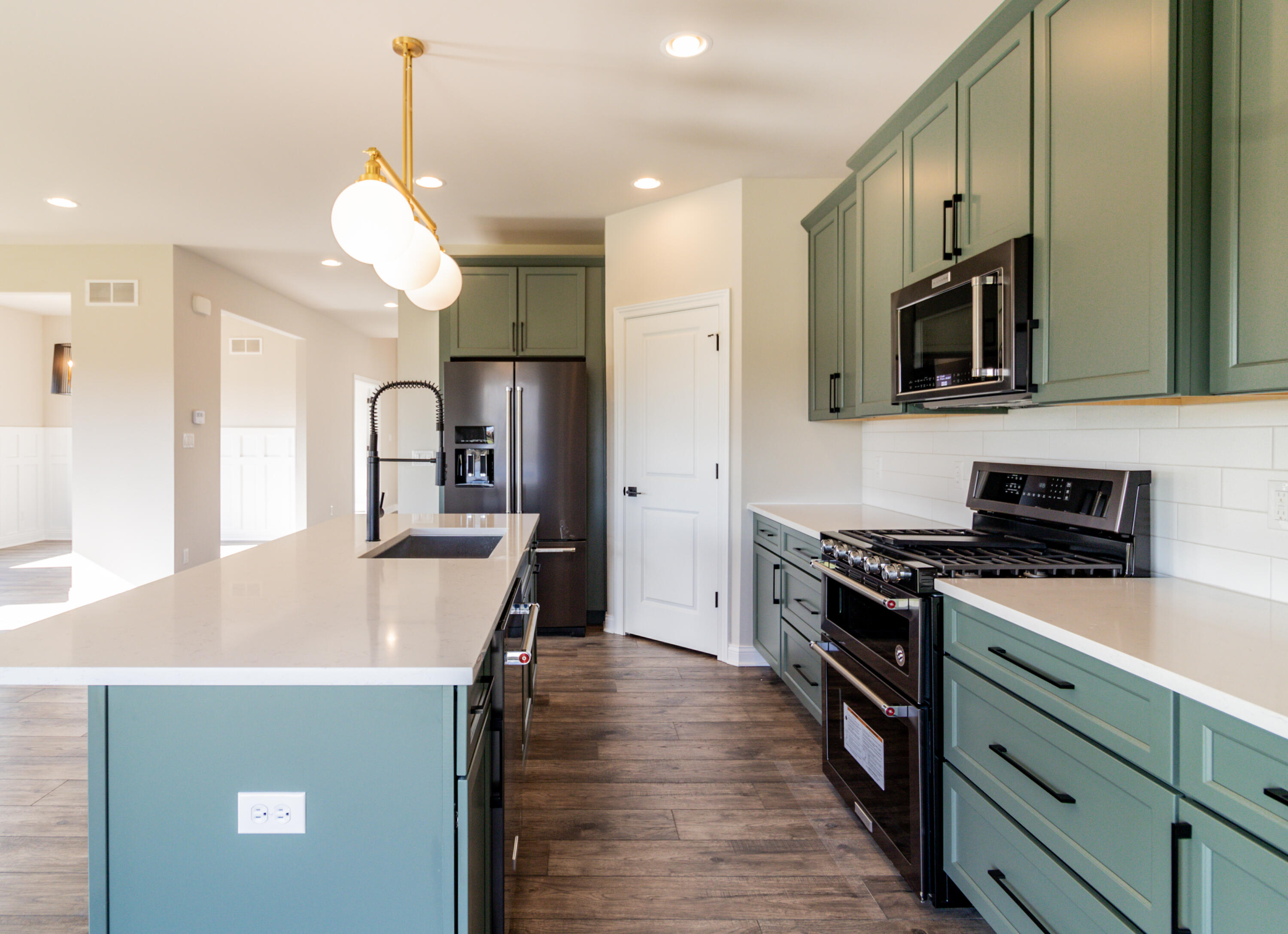 1757 Forest Ridge Drive Valparaiso, IN 46385 - Photo 19 of 36 3000x2175