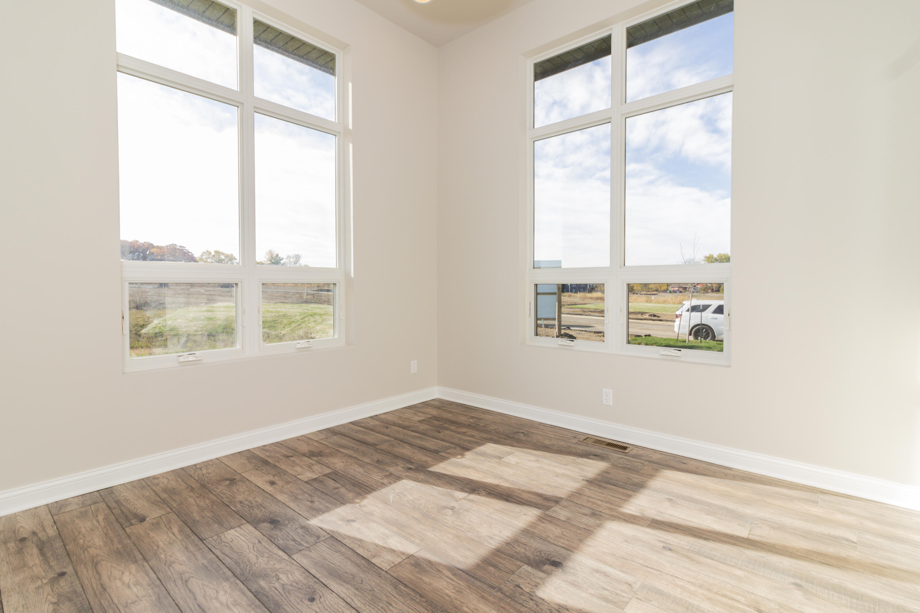 1757 Forest Ridge Drive Valparaiso, IN 46385 - Photo 8 of 36 3000x2000