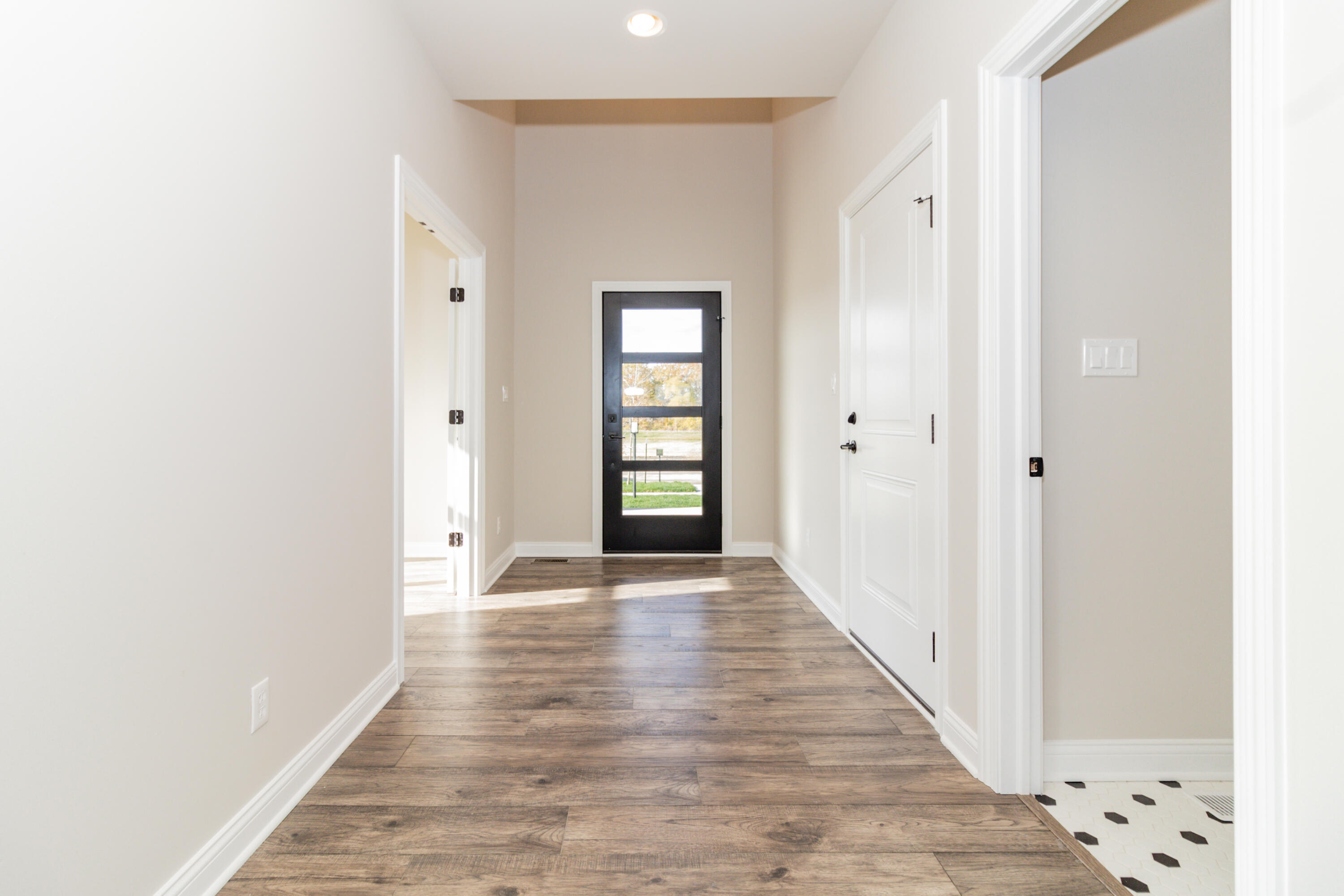 1757 Forest Ridge Drive Valparaiso, IN 46385 - Photo 10 of 36 3000x2000