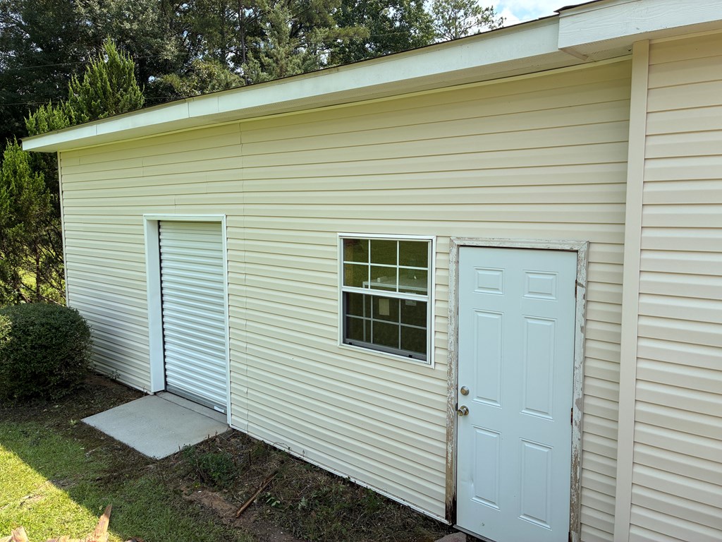 1602 County Road 50 Abbeville, AL 36310 - Photo 53 of 61 Golf cart garage rear door and man door