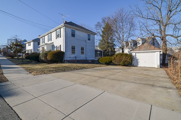 28 Rangeley Road Watertown, MA 02472 - Photo 14 of 15 Gallery Image 14