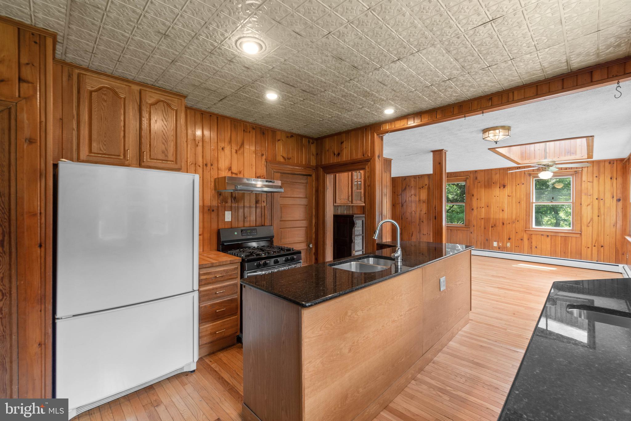 3560 Church Road Ellicott City, MD 21043 - Photo 10 of 35 Kitchen