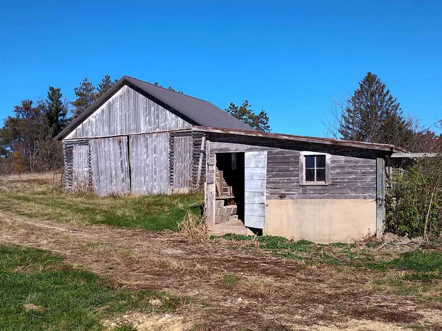 $200,000 | 27891 Co Hwy X, Cashton, WI 54619