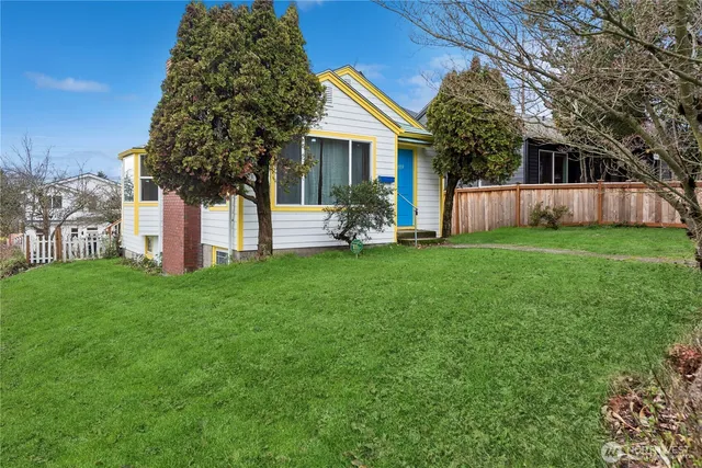 $749,950 | 4559 12th Avenue South, Seattle, WA 98108