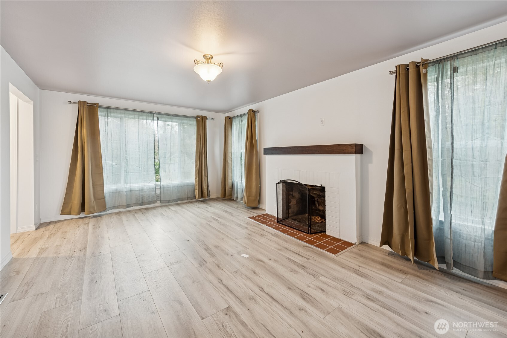 4559 12th Avenue South Seattle, WA 98108 - Photo 3 of 12