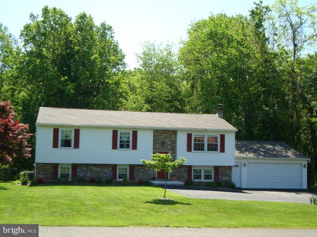 3311 Dublin Manor Road Street, MD 21154 - Photo 3 of 30 oversized 2 car garage w/storage