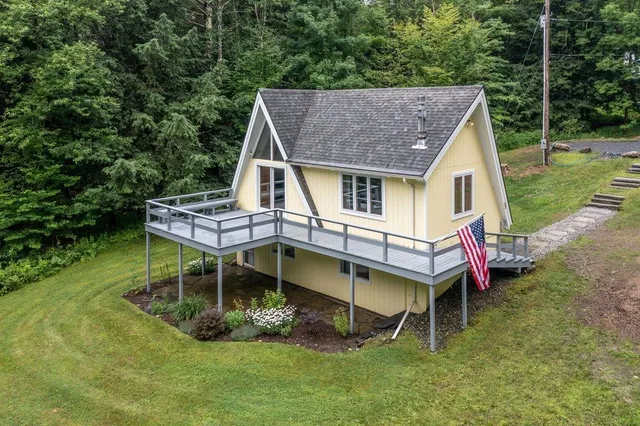 $739,000 | 95 Alpine Meadows, Stowe, VT 05672