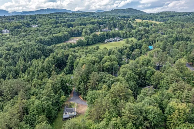 $739,000 | 95 Alpine Meadows, Stowe, VT 05672