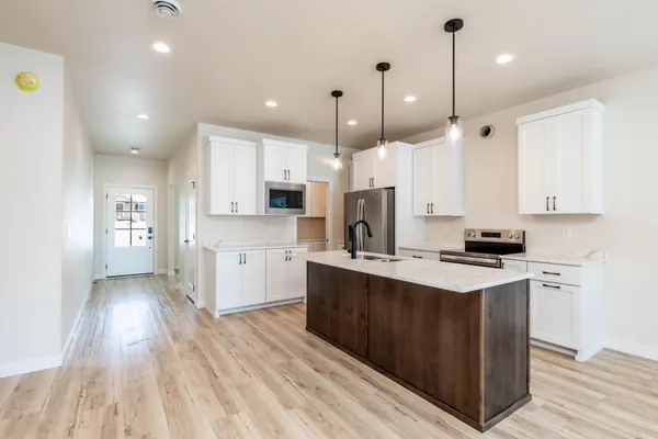 $492,860 | 10311 Burgundy Drive, Horace, ND 58047