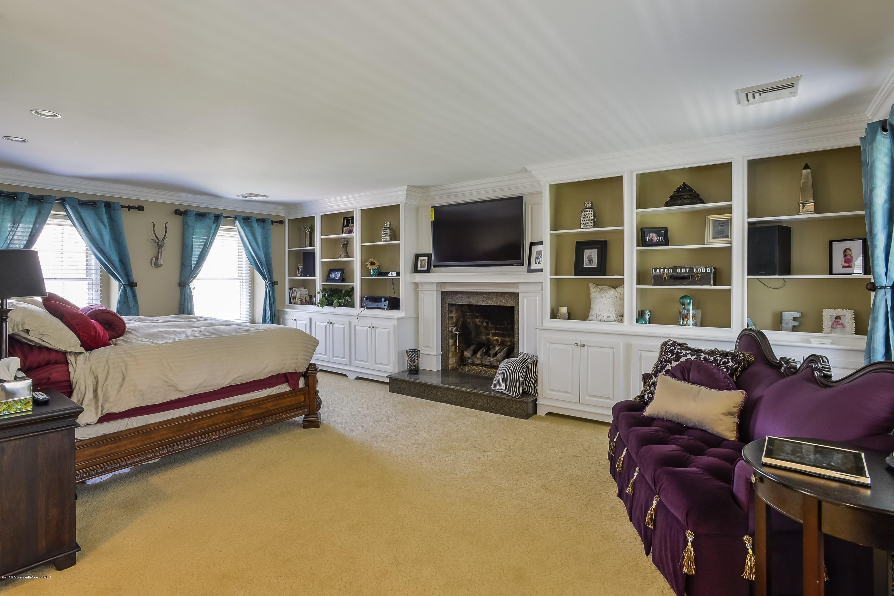 29 Woodhollow Road Colts Neck, NJ 07722 - Photo 18 of 27 018_Master Bedroom