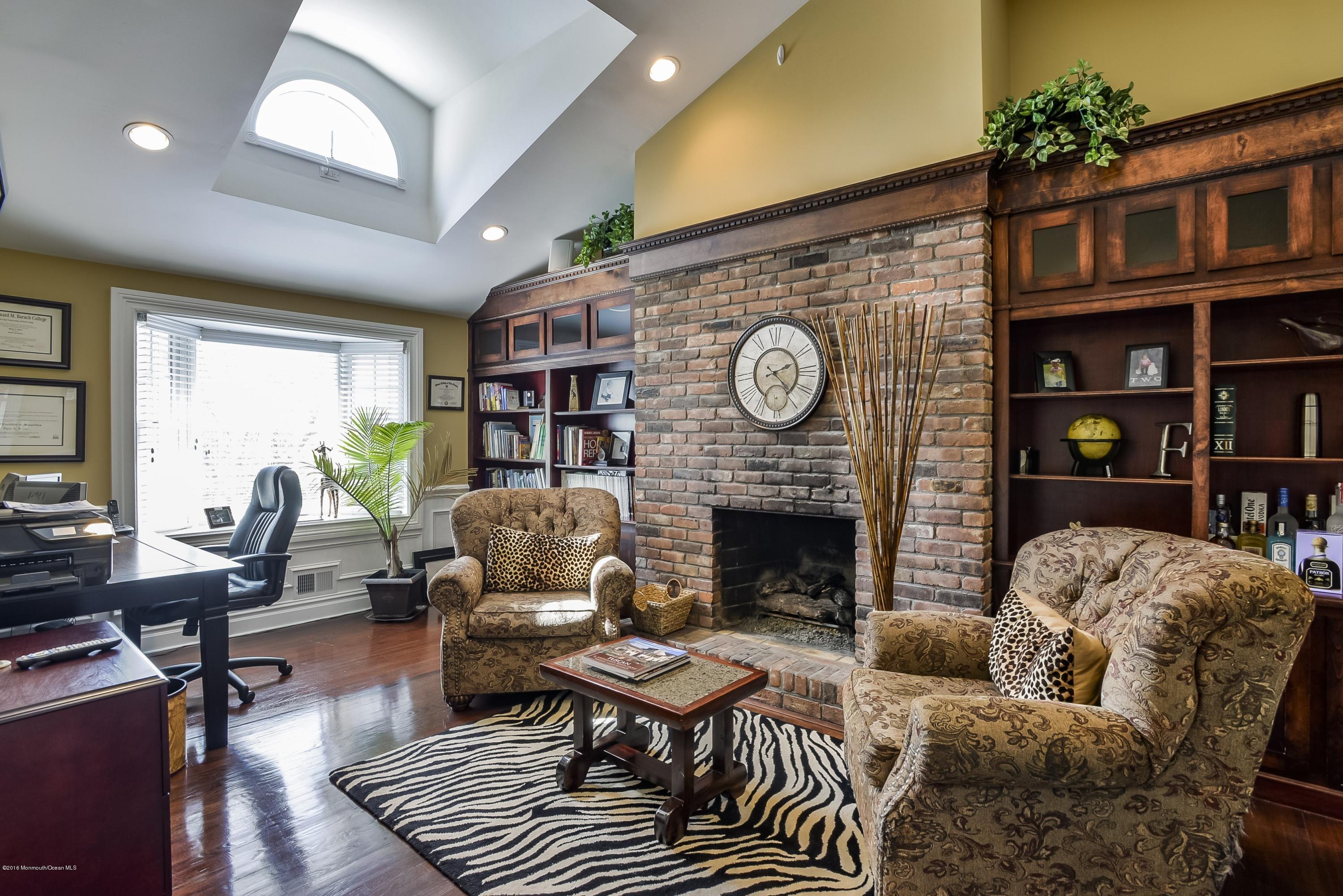 29 Woodhollow Road Colts Neck, NJ 07722 - Photo 4 of 27 004_Living Room