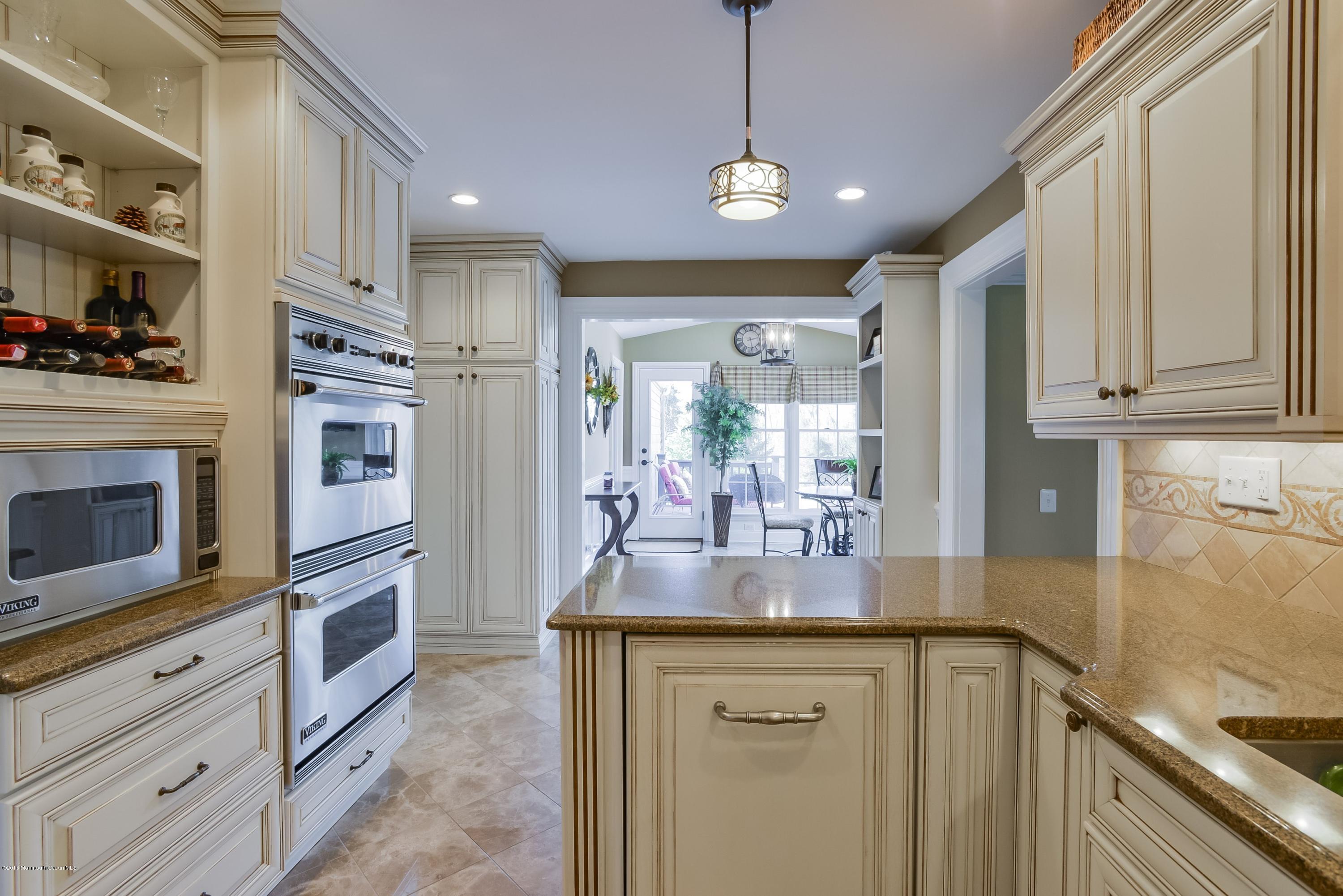 29 Woodhollow Road Colts Neck, NJ 07722 - Photo 10 of 27 010_Kitchen