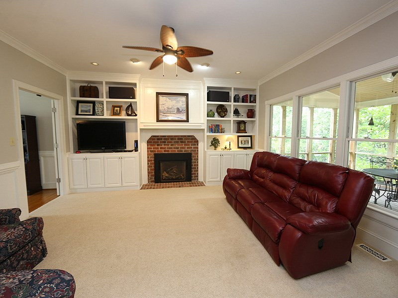 8009 Llewellyn Court Raleigh, NC 27613 - Photo 4 of 14 Photo 4