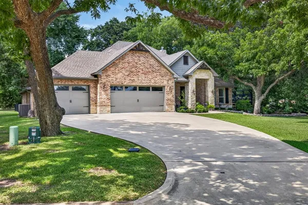 $759,900 | 106 Pond Trail, Kemp, TX 75143