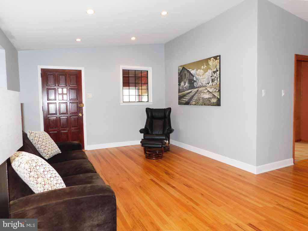 8800 Blue Grass Road Philadelphia, PA 19152 - Photo 11 of 35 Gallery Image 11