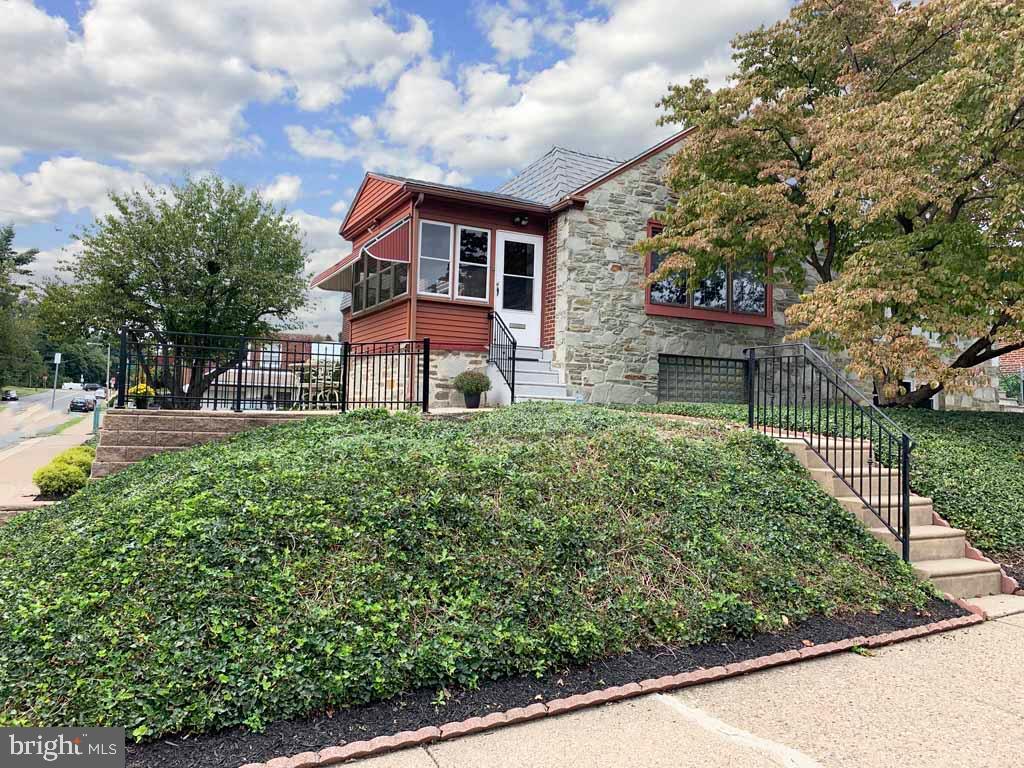 8800 Blue Grass Road Philadelphia, PA 19152 - Photo 4 of 35 Gallery Image 4