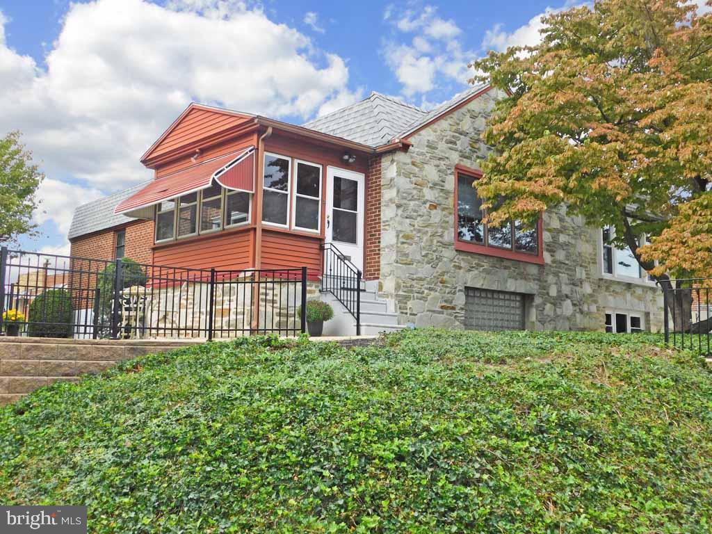 8800 Blue Grass Road Philadelphia, PA 19152 - Photo 6 of 35 Gallery Image 6