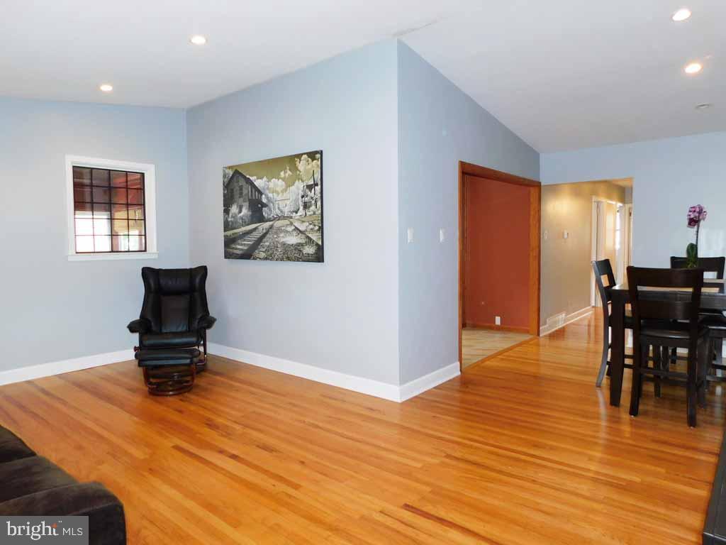 8800 Blue Grass Road Philadelphia, PA 19152 - Photo 10 of 35 Gallery Image 10
