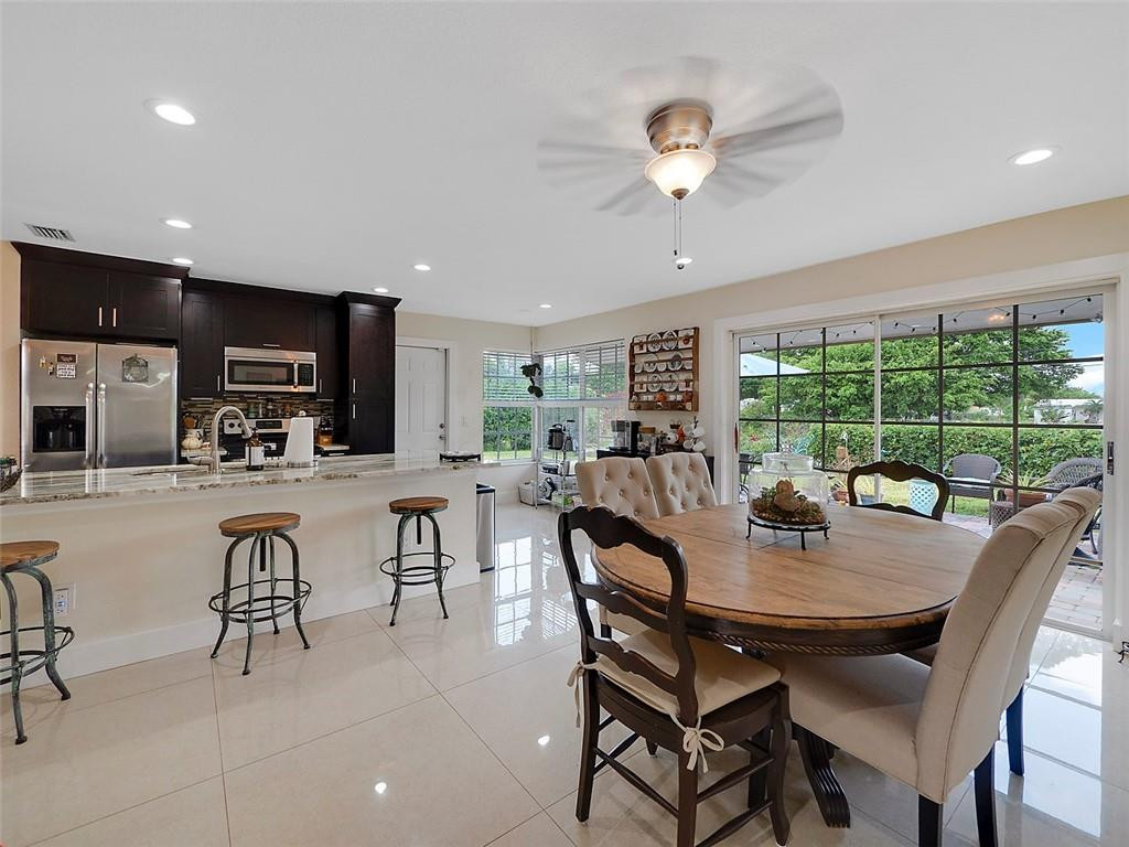 26 West Mango Road Lake Worth, FL 33467 - Photo 4 of 24 Photo 4