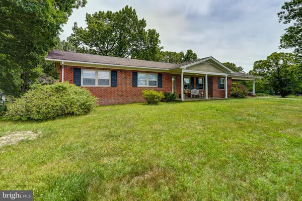 $699,000 | 8858 Poindexter Road, Louisa, VA 23093