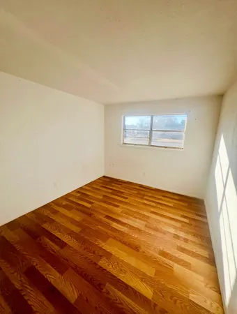 a view of empty room with window
