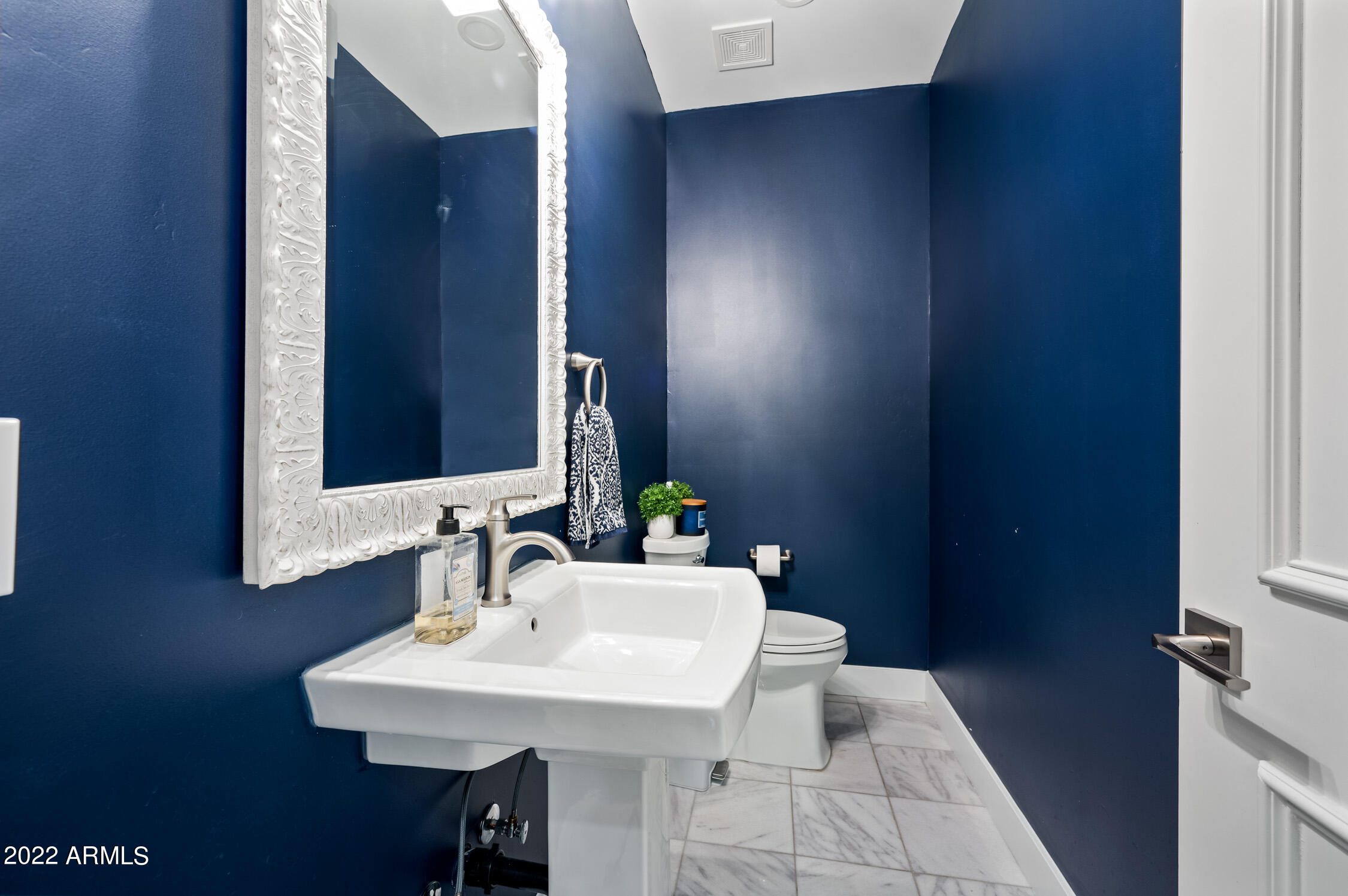 10651 East Cactus Road Scottsdale, AZ 85259 - Photo 11 of 59 ocupix-10651ECR-43