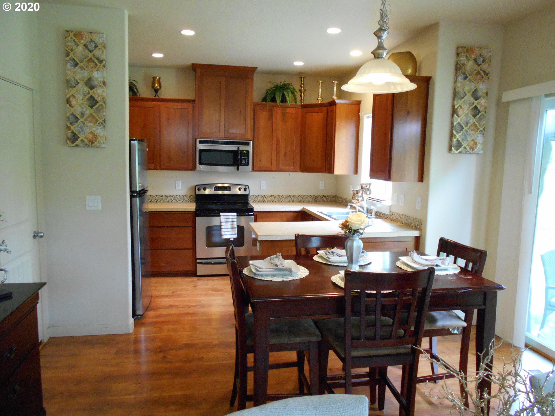 489 Raber Road Eugene, OR 97402 - Photo 11 of 27 Gallery Image 11