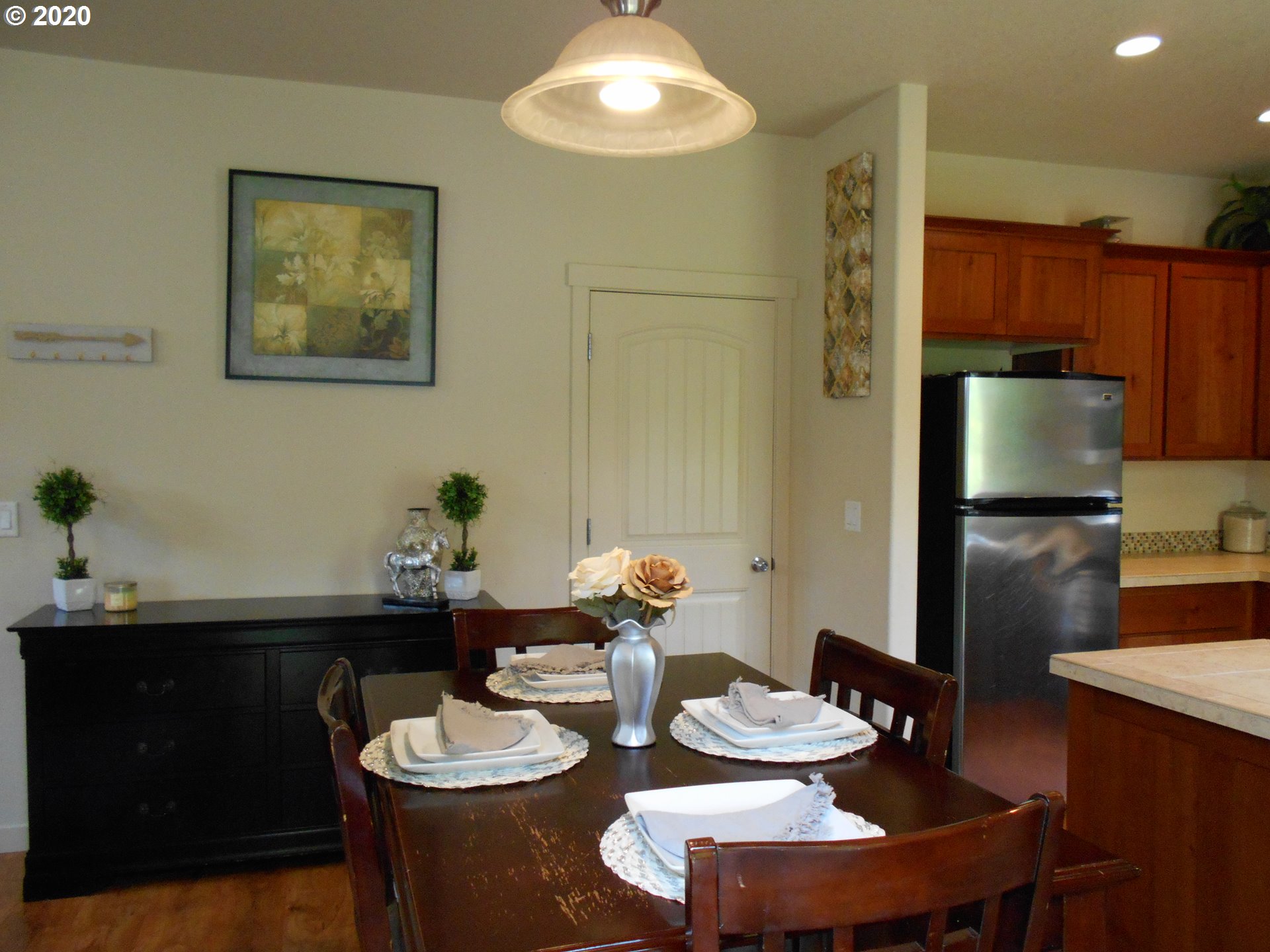 489 Raber Road Eugene, OR 97402 - Photo 9 of 27 Gallery Image 9