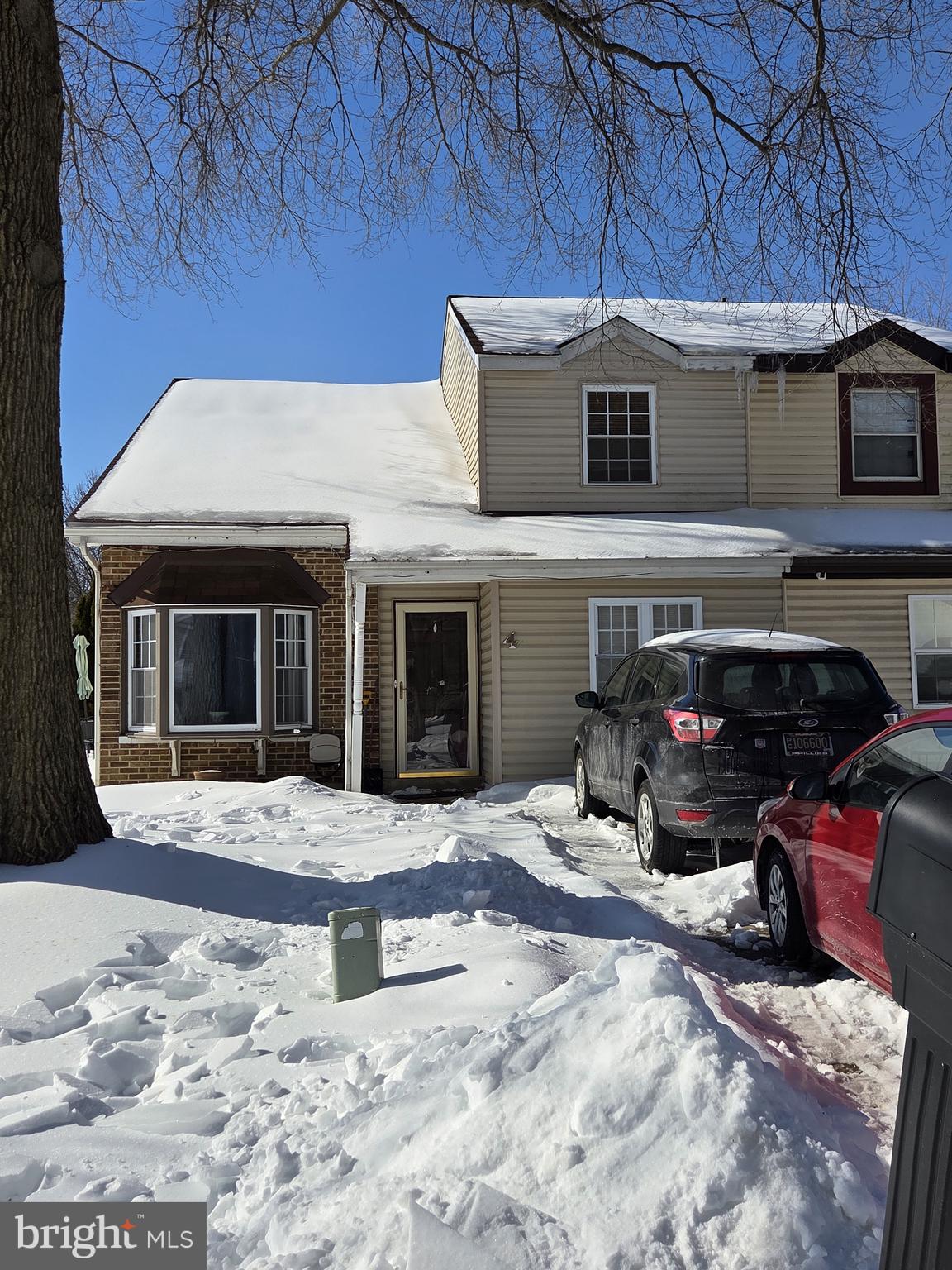 4 Berkely Way New Castle, DE 19720 - Photo 1 of 14 4 Berkely Way