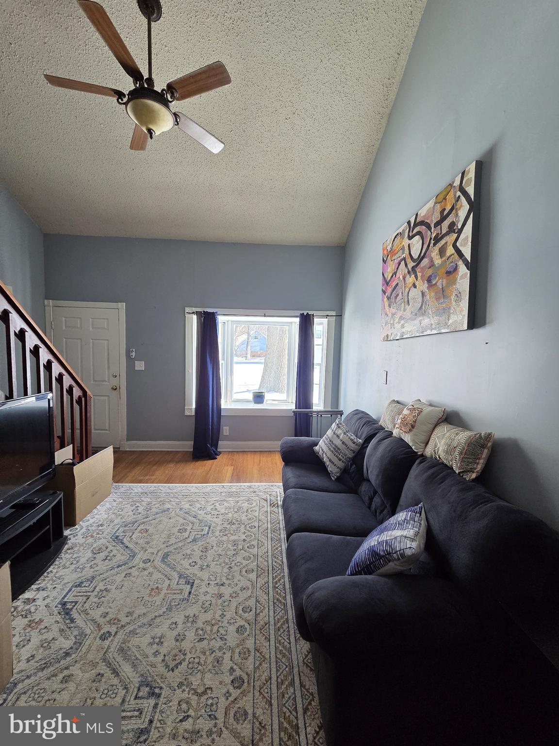 4 Berkely Way New Castle, DE 19720 - Photo 2 of 14 Living Room