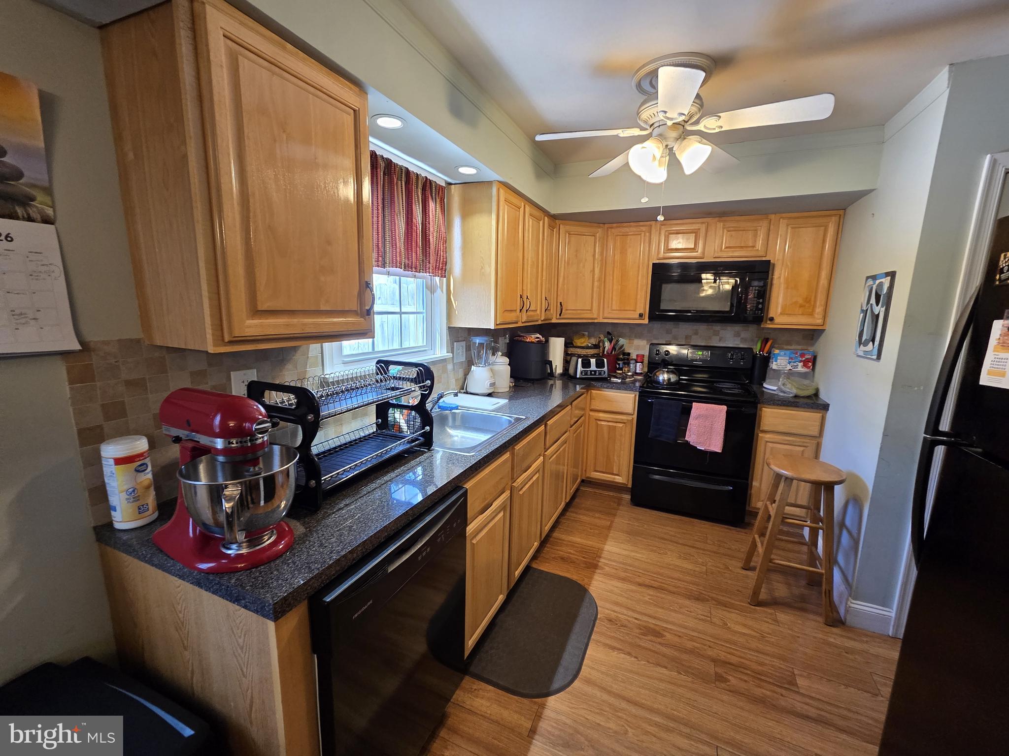 4 Berkely Way New Castle, DE 19720 - Photo 3 of 14 Kitchen