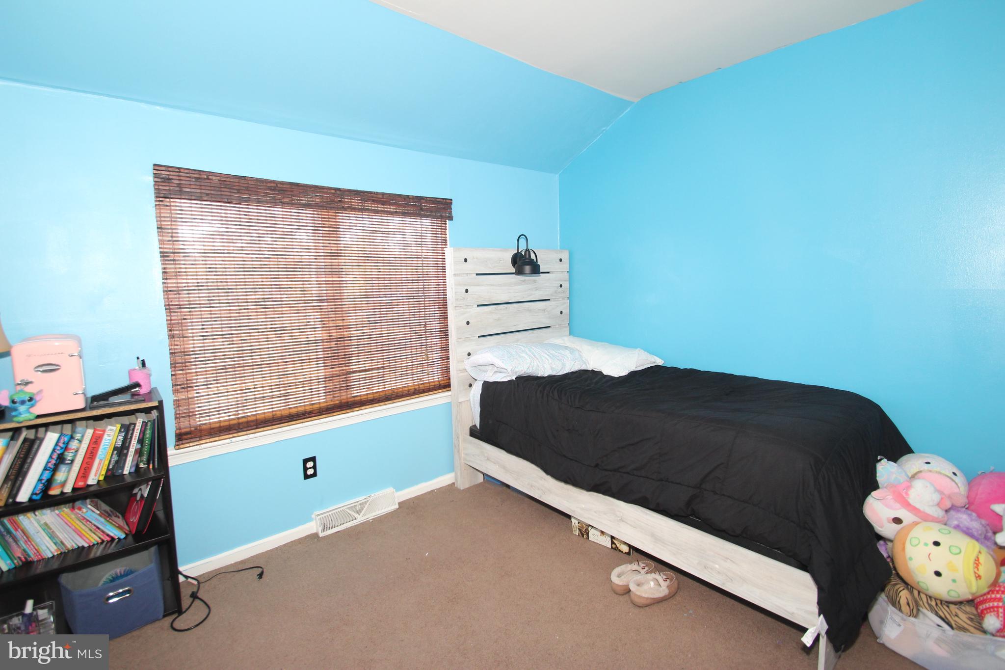 4 Berkely Way New Castle, DE 19720 - Photo 9 of 14 Bedroom