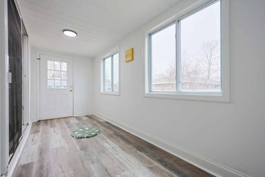 6 Fay Road Brockton, MA 02302 - Photo 4 of 37