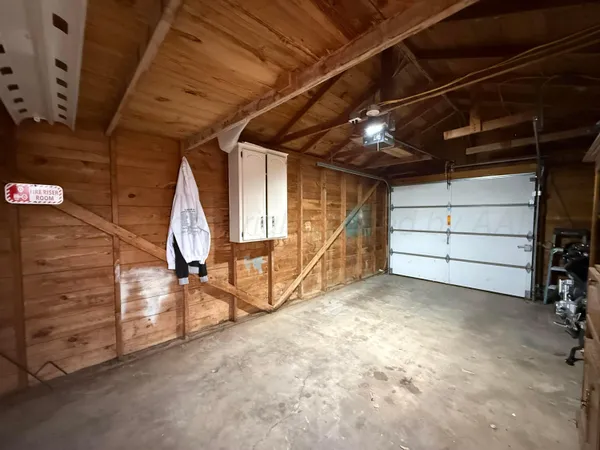 a view of room with an empty space