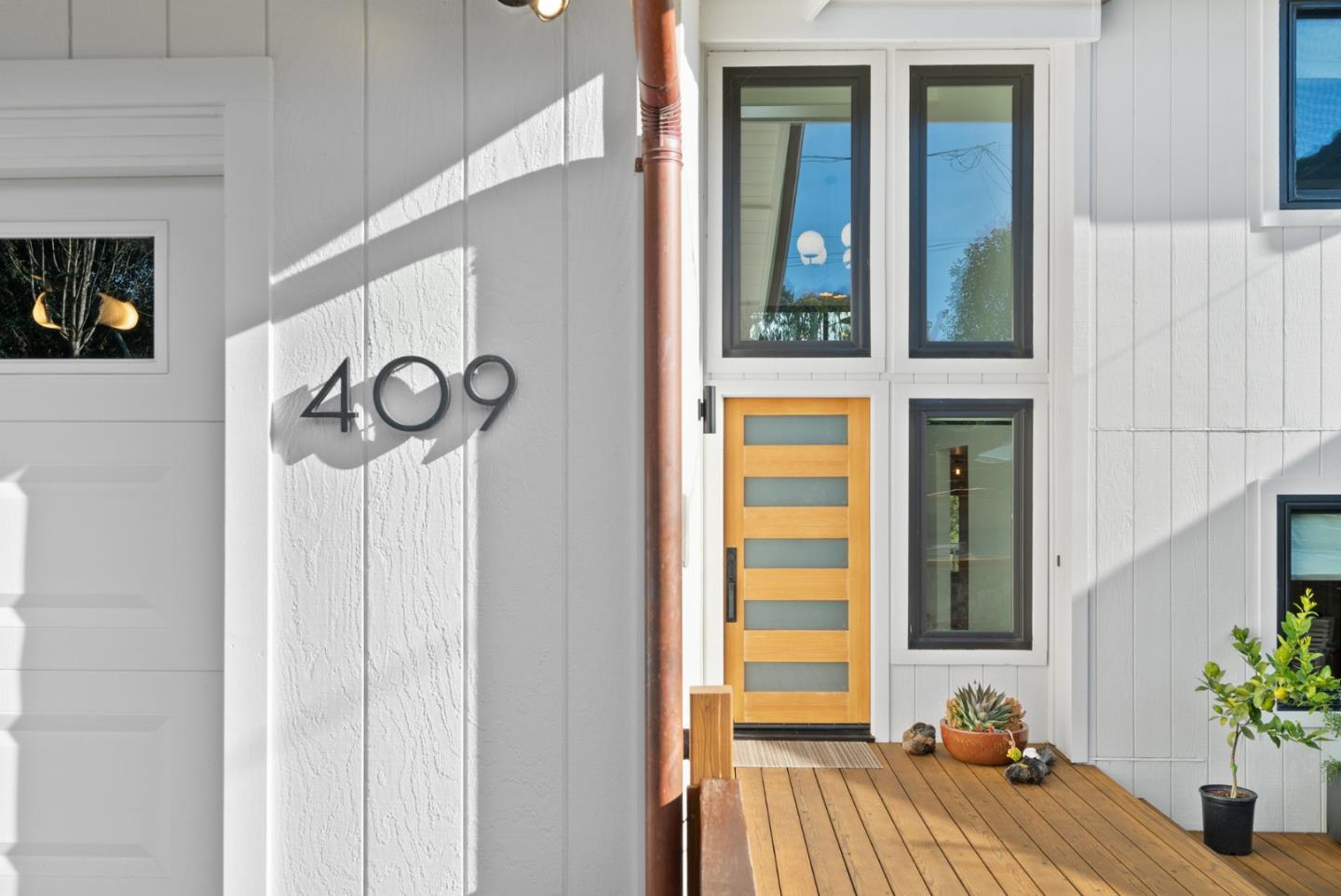409 Townsend Drive Aptos, CA 95003 - Photo 6 of 43 a view of entrance and house with wooden floor