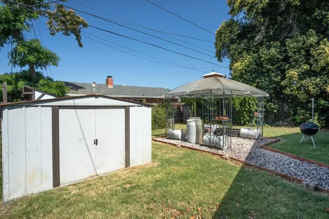 view of a house with front door