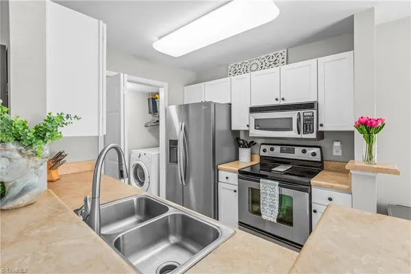 $174,900 | 107 Oak Wind Drive, Unit 201, Advance, NC 27006