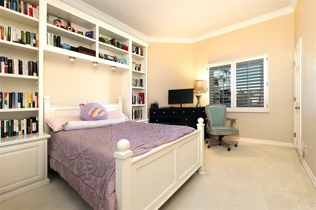 7 Windsor Newport Beach, CA 92660 - Photo 19 of 40