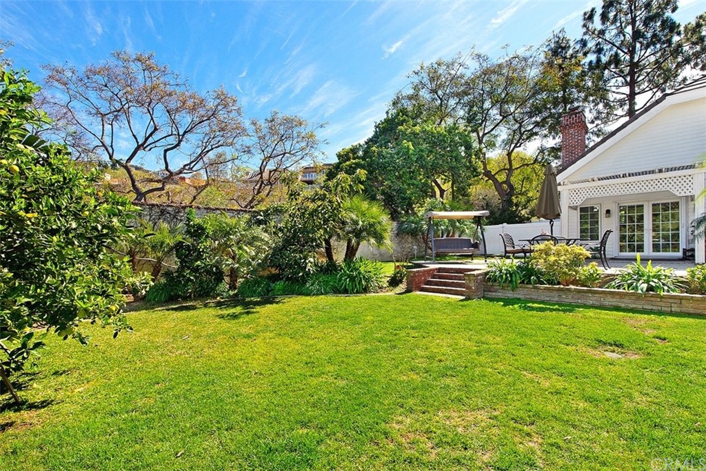 7 Windsor Newport Beach, CA 92660 - Photo 37 of 40