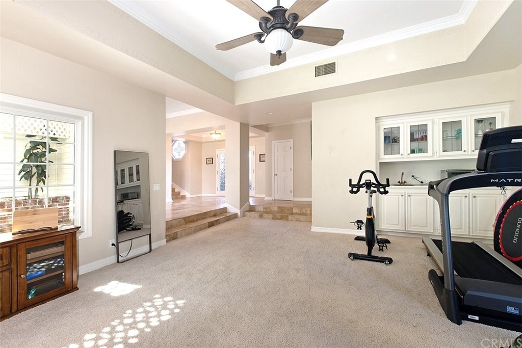 7 Windsor Newport Beach, CA 92660 - Photo 6 of 40