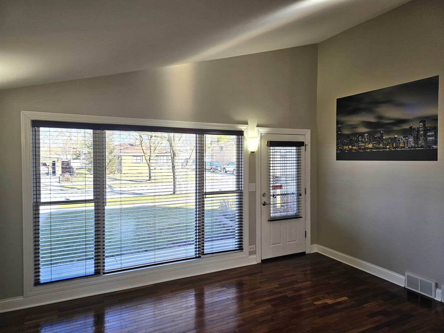 734 Neva Avenue Addison, IL 60101 - Photo 7 of 21 Gallery Image 7