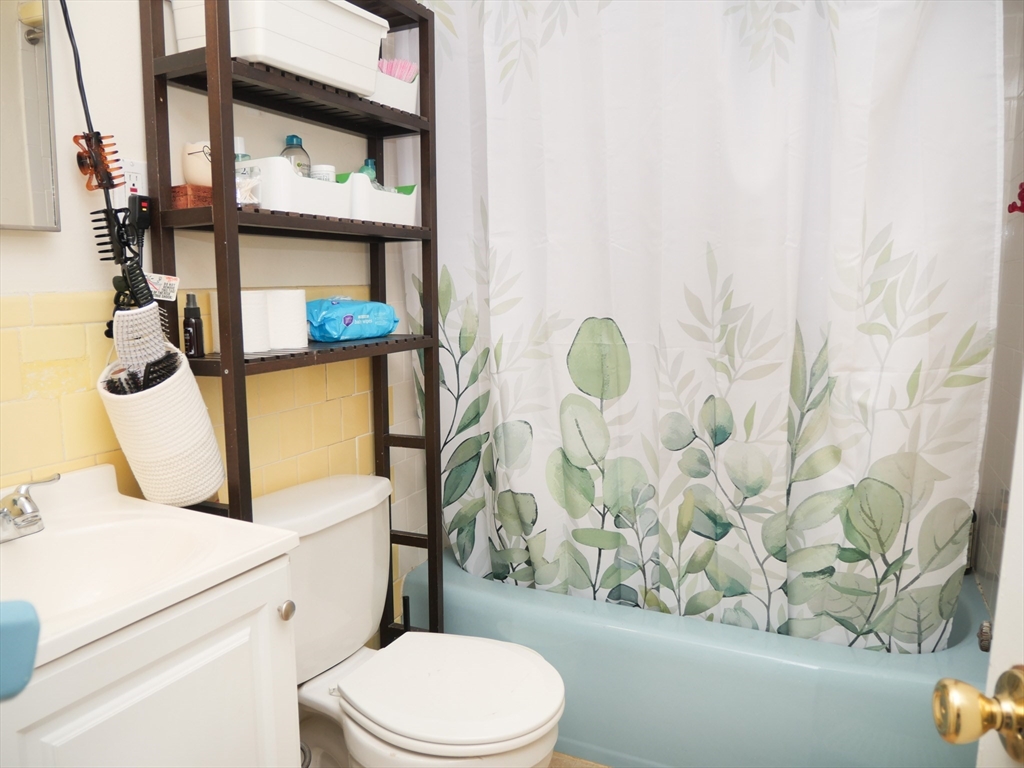 28 Browne Street, Unit 1 Brookline, MA 02446 - Photo 7 of 7