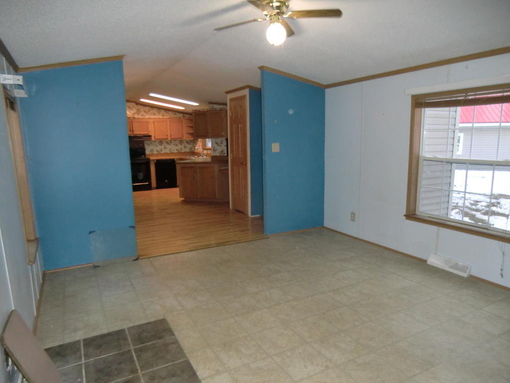 189 Hanscom Road Waterville, ME 04901 - Photo 14 of 30 200 liv rm