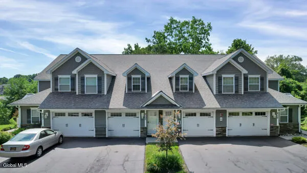 $344,900 | 4102 Brunswick Mdws Way, Troy, NY 12182