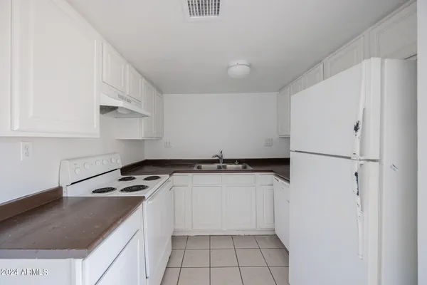 $119,500 | 2646 North 43rd Avenue, Unit B, Phoenix, AZ 85009