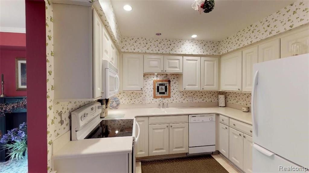 1836 Streamedge Court, Unit 25 Rochester Hills, MI 48309 - Photo 15 of 33