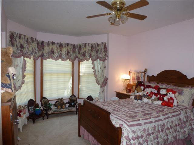 3033 West Rauch Temperance, MI 48182 - Photo 14 of 20 2nd Bedroom