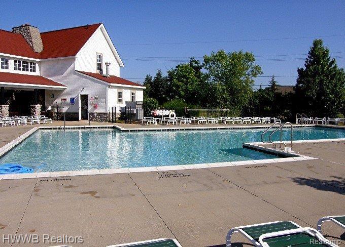 809 Garnet Court Rochester, MI 48306 - Photo 22 of 24 POOLP1010010 (2).JPG